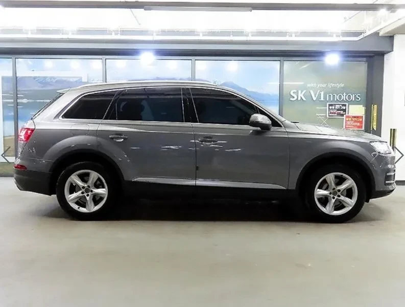 Audi Q7 3.0 TDI V6 / CARFAX, снимка 4 - Автомобили и джипове - 54779188