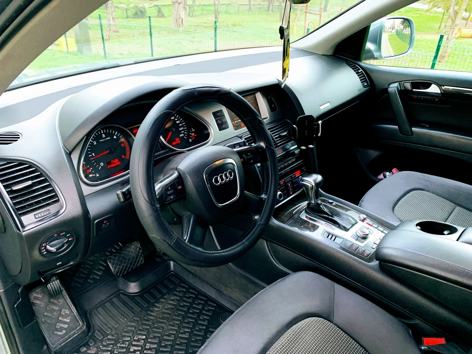 Audi Q7 3.0TDI 239ps Кожа на Пружини - изображение 9