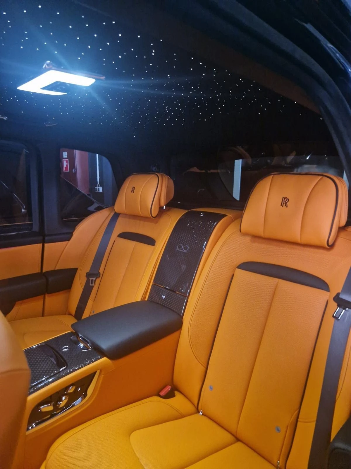 Rolls-Royce Cullinan Black Badge - изображение 5