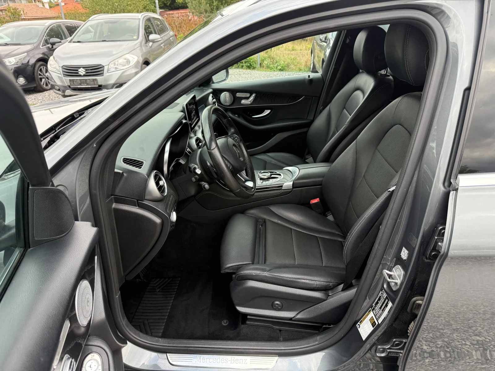 Mercedes-Benz GLC 300 (245 кс) 4MATIC 9G-TRONIC Burmester 09.2018г. EU 6 | Mobile.bg — изображение 11