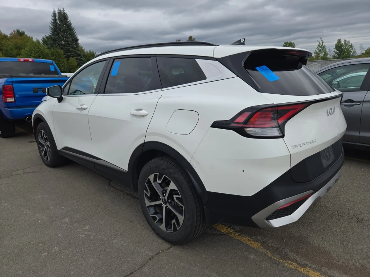 Kia Sportage * АВТО КРЕДИТ* ЦЕНА ДО БГ * CARFAX *  - изображение 3