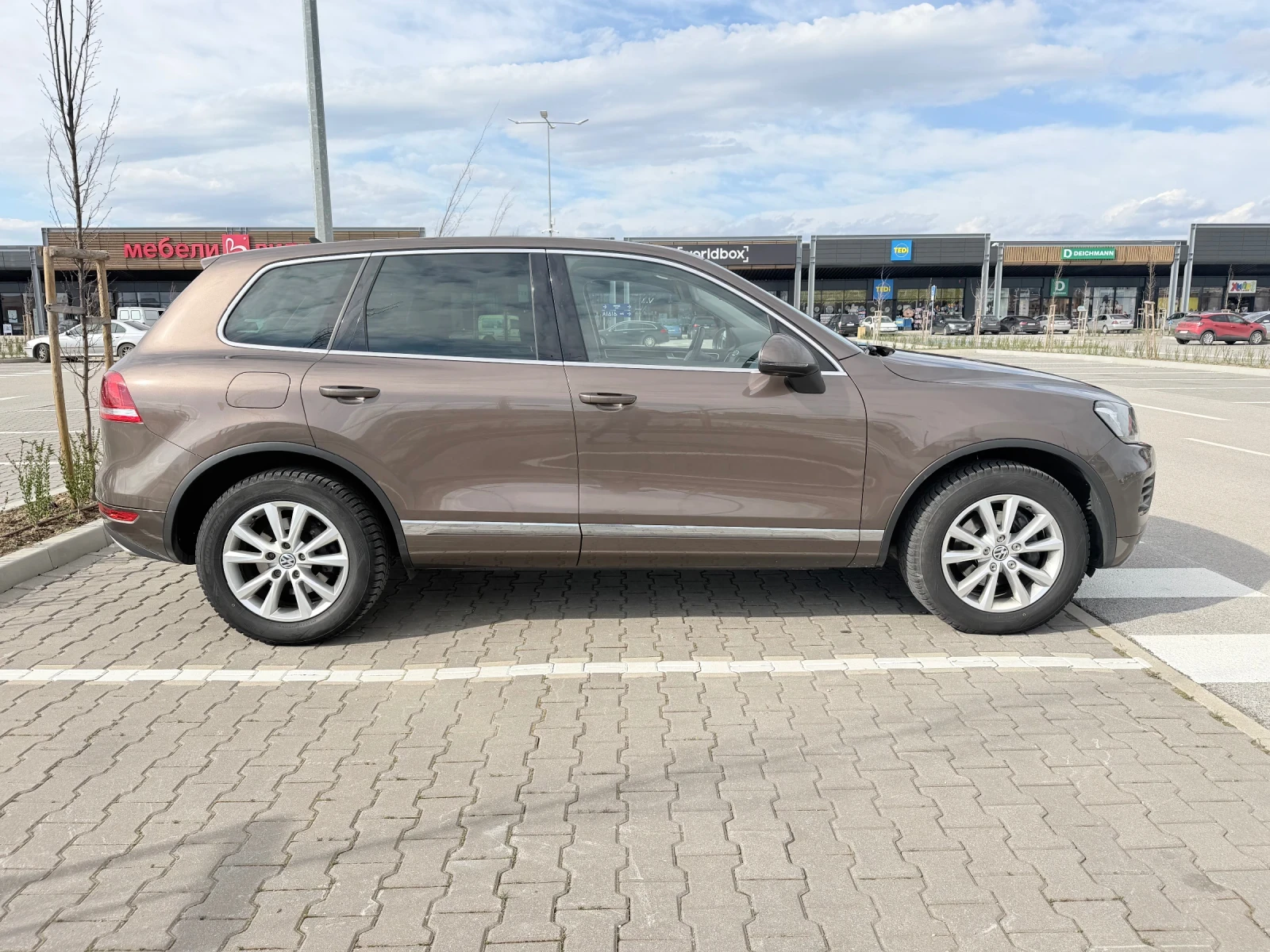 VW Touareg 3.0 TDI/HIGHLINE/PANO/AIR/MEMORY, снимка 5 - Автомобили и джипове - 54141415