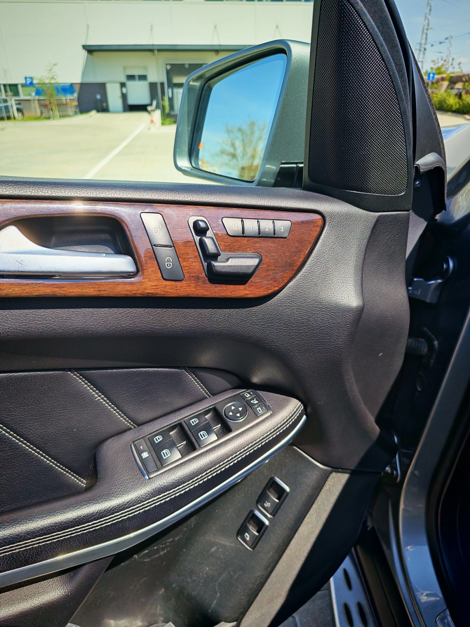 Mercedes-Benz GL 350 BlueTEC, снимка 12 - Автомобили и джипове - 54356060