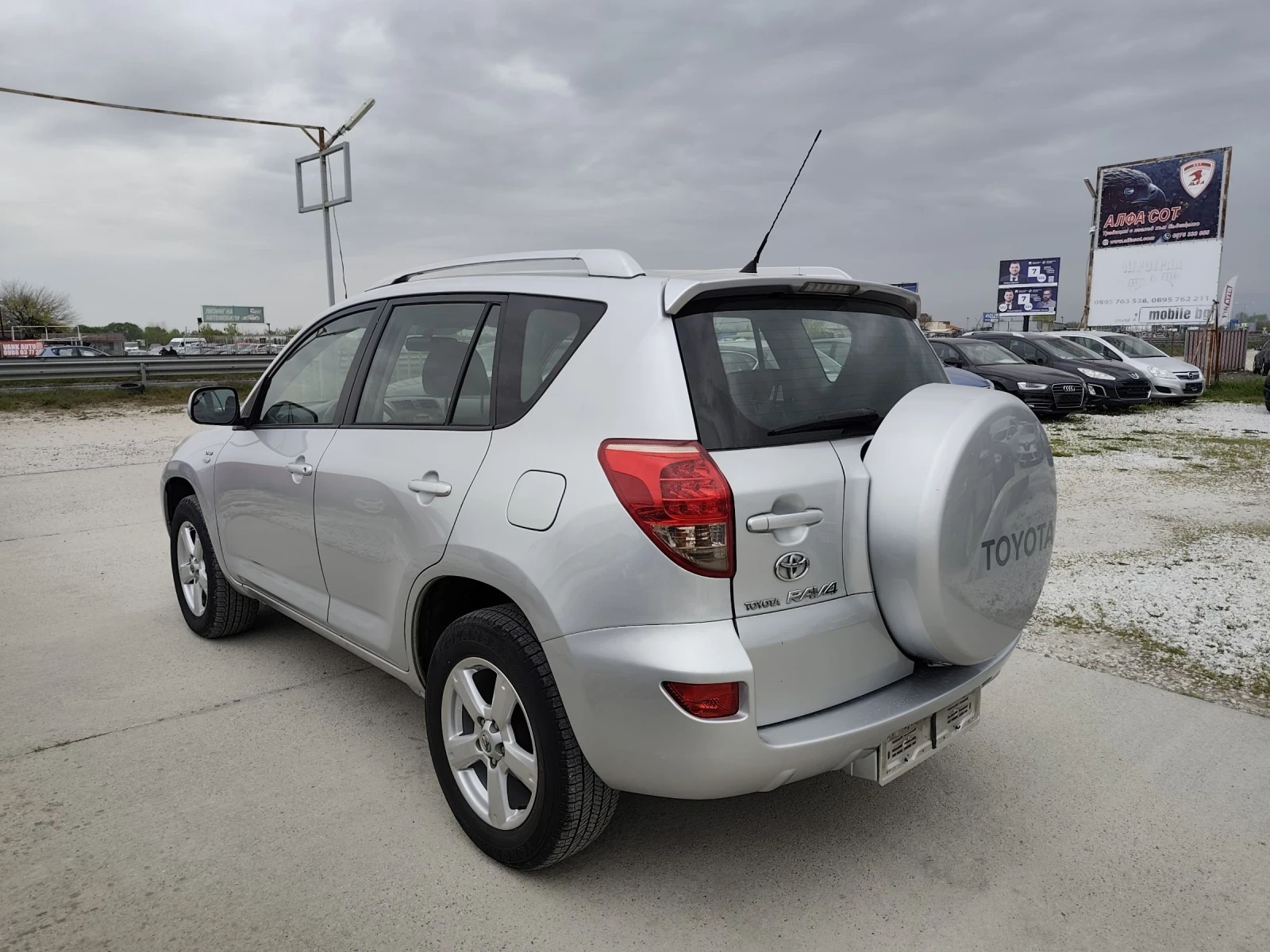Toyota Rav4 2.2D4D, 136кс, 4х4, снимка 6 - Автомобили и джипове - 54483455