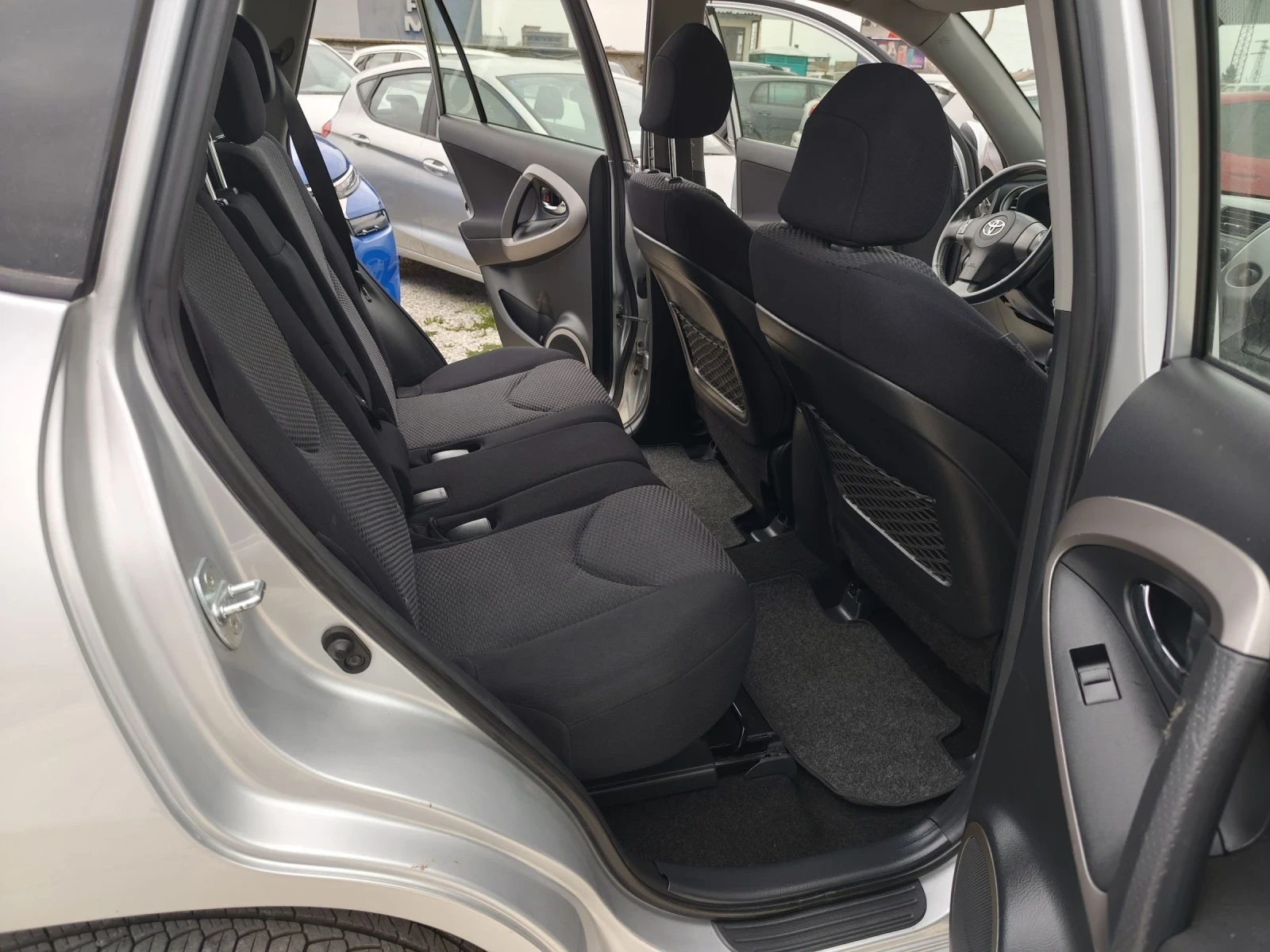 Toyota Rav4 2.2D4D, 136кс, 4х4, снимка 8 - Автомобили и джипове - 54483455