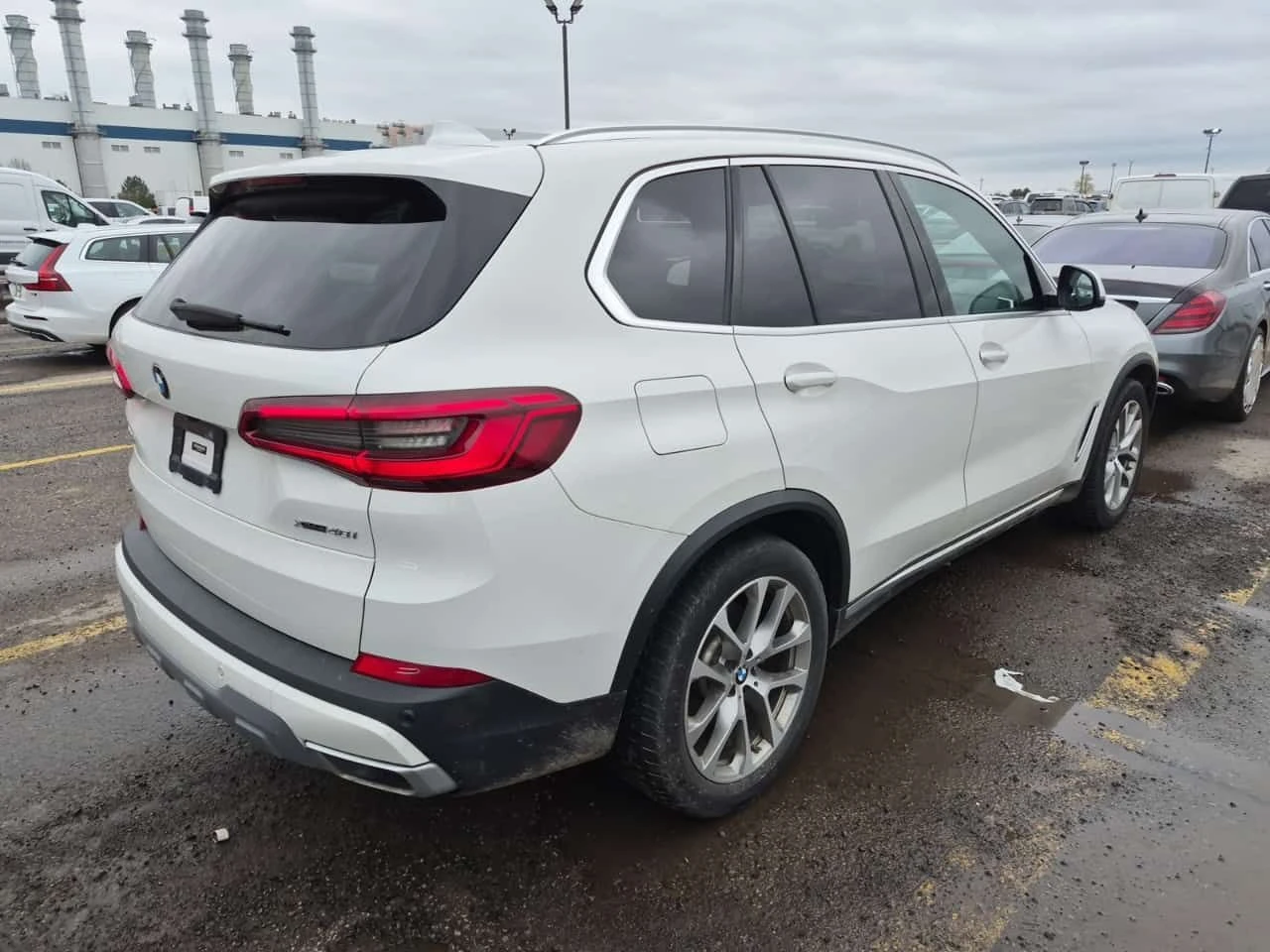BMW X5 * CARFAX * АВТОКРЕДИТ БЕЗ ПЪРВОНАЧАЛНА ВНОСКА * , снимка 3 - Автомобили и джипове - 54562033
