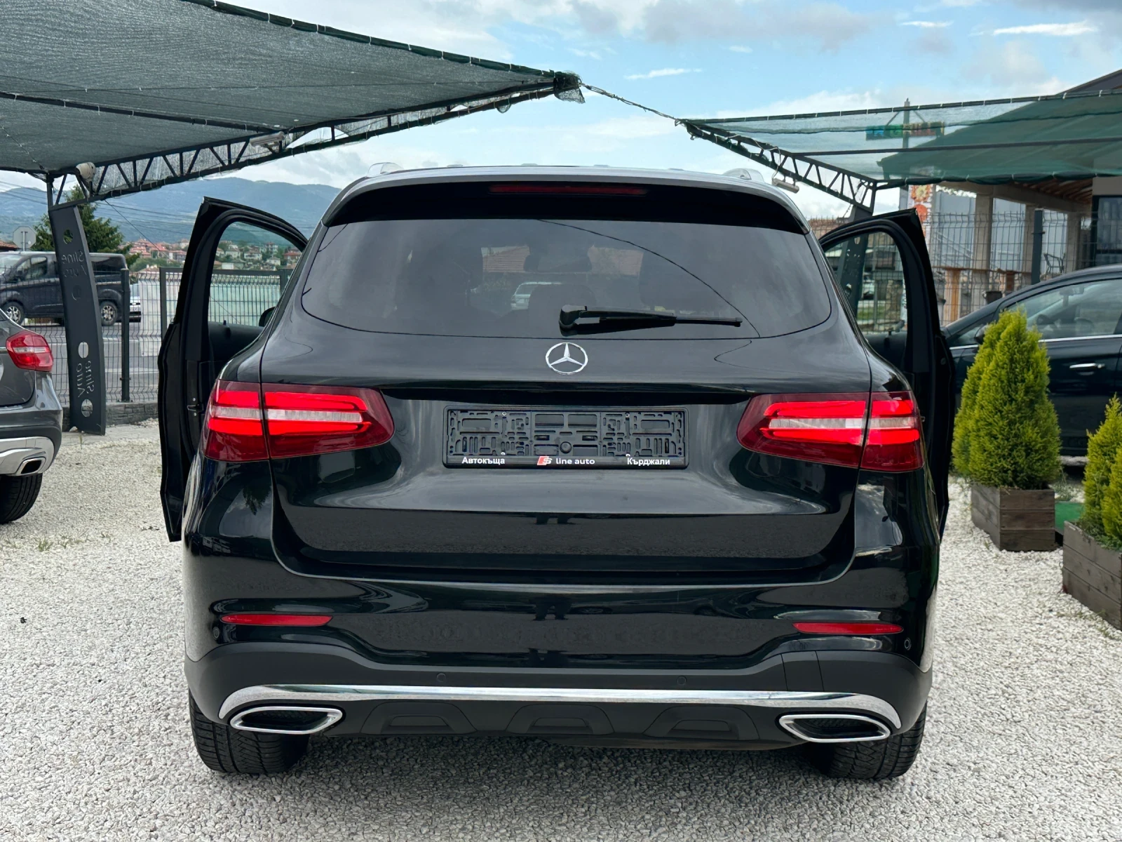 Mercedes-Benz GLC 250 4matic* AMG Line* 360-камера* Панорама* Burmester*, снимка 6 - Автомобили и джипове - 54565432