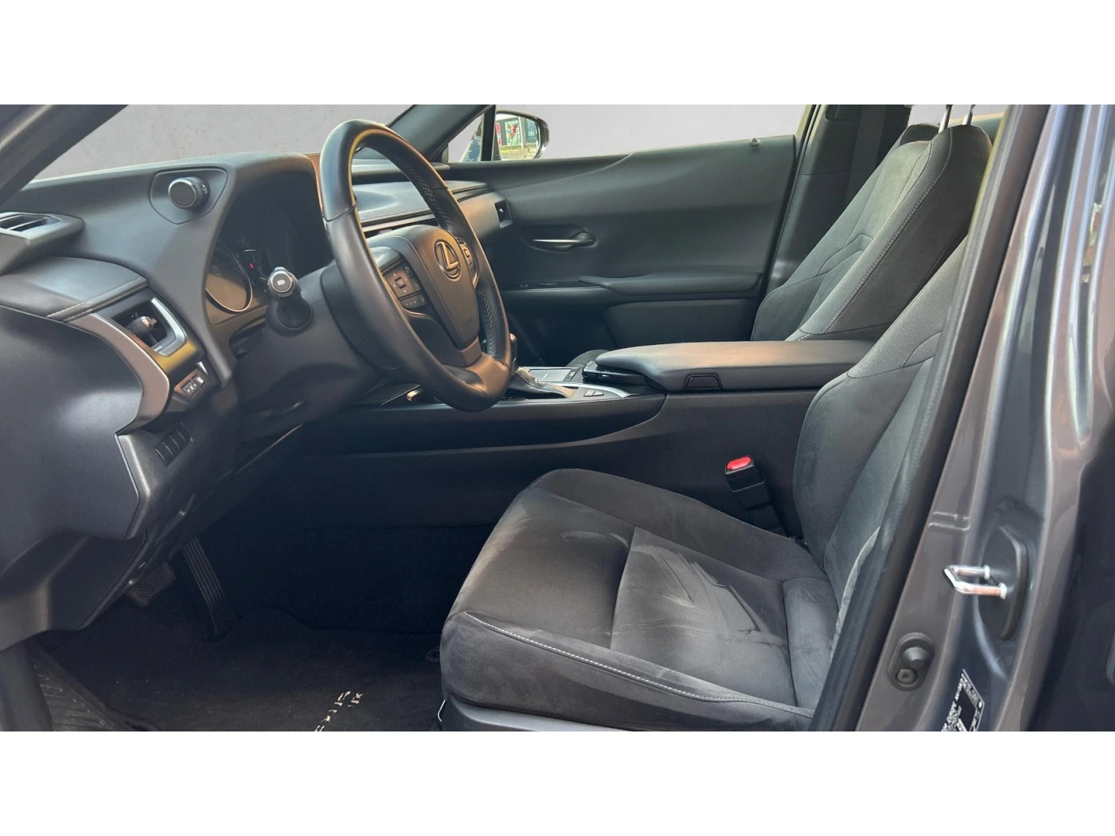 Lexus UX 250h ������� ������ �� 388   | Mobile.bg � ����������� 11