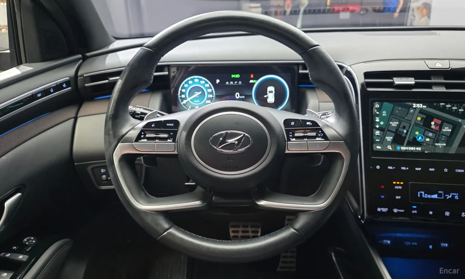 Hyundai Tucson, снимка 15 - Автомобили и джипове - 55193525