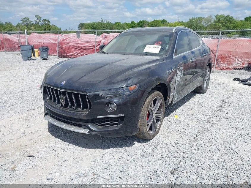 Maserati Levante 3.0l Granlusso, снимка 2 - Автомобили и джипове - 55317759