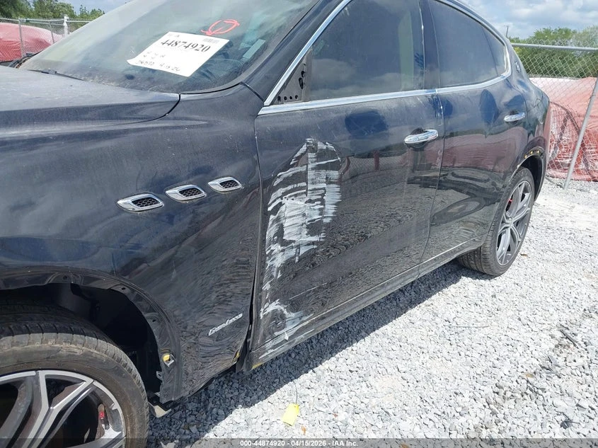 Maserati Levante 3.0l Granlusso, снимка 6 - Автомобили и джипове - 55317759