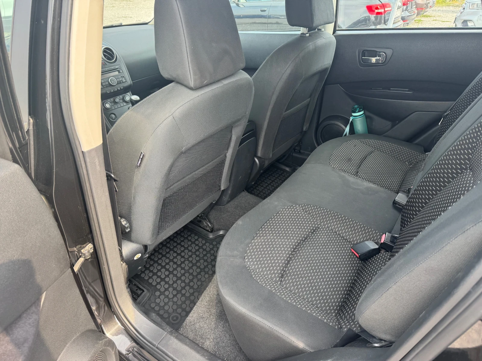 Nissan Qashqai 2.0 DCI 4x4, снимка 9 - Автомобили и джипове - 55711812