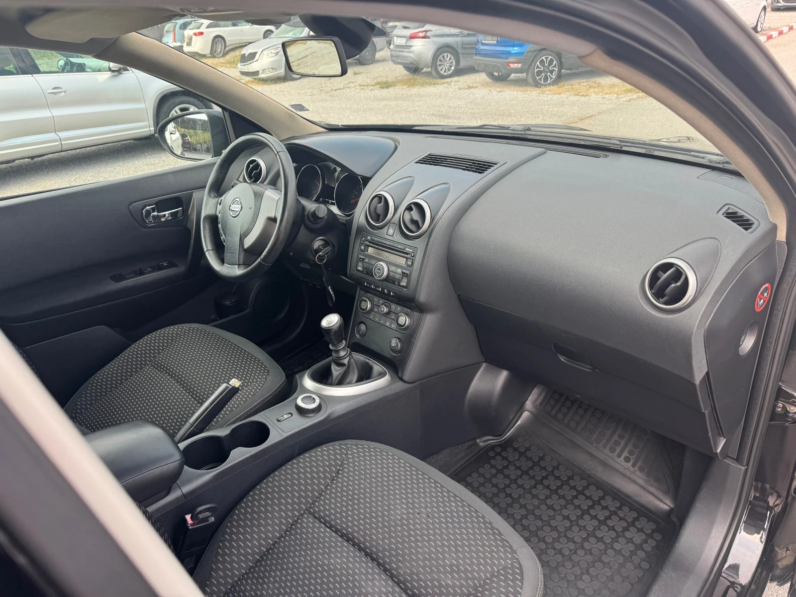 Nissan Qashqai 2.0 DCI 4x4, снимка 11 - Автомобили и джипове - 55711812