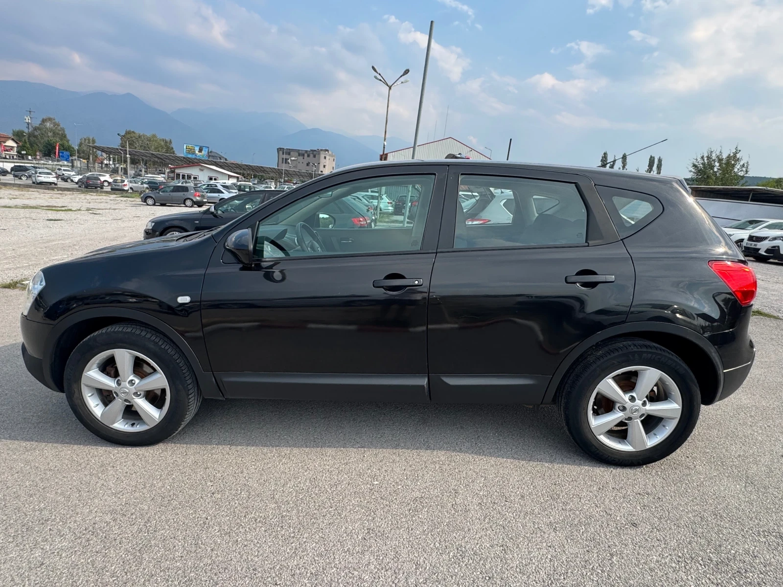 Nissan Qashqai 2.0 DCI 4x4, снимка 7 - Автомобили и джипове - 55711812