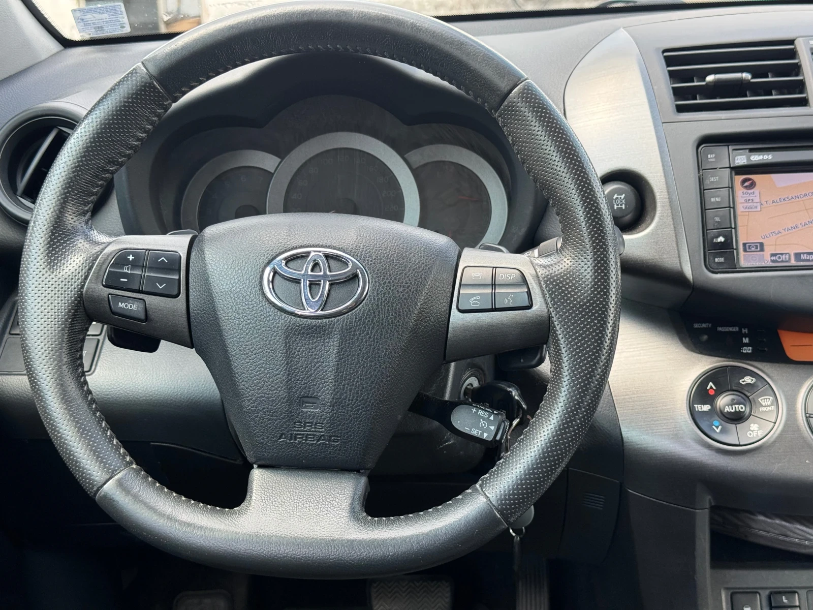 Toyota Rav4 Автоматик, снимка 11 - Автомобили и джипове - 55788177