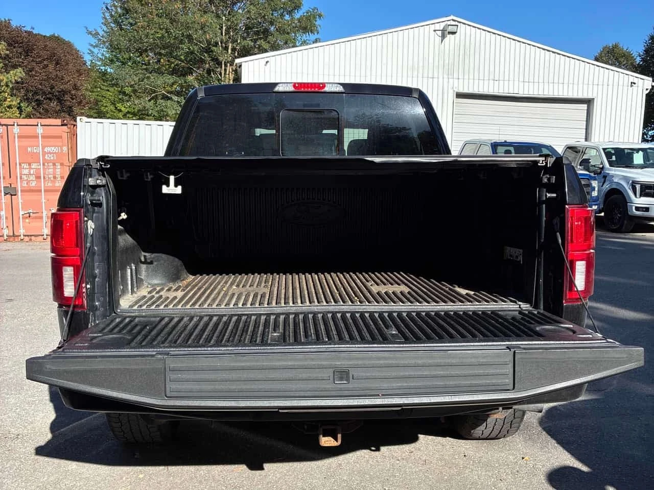 Ford F150 * 4WD SuperCrew 5.5' Box * CARFAX * ФИНАНСИРАН, снимка 13 - Автомобили и джипове - 56221756
