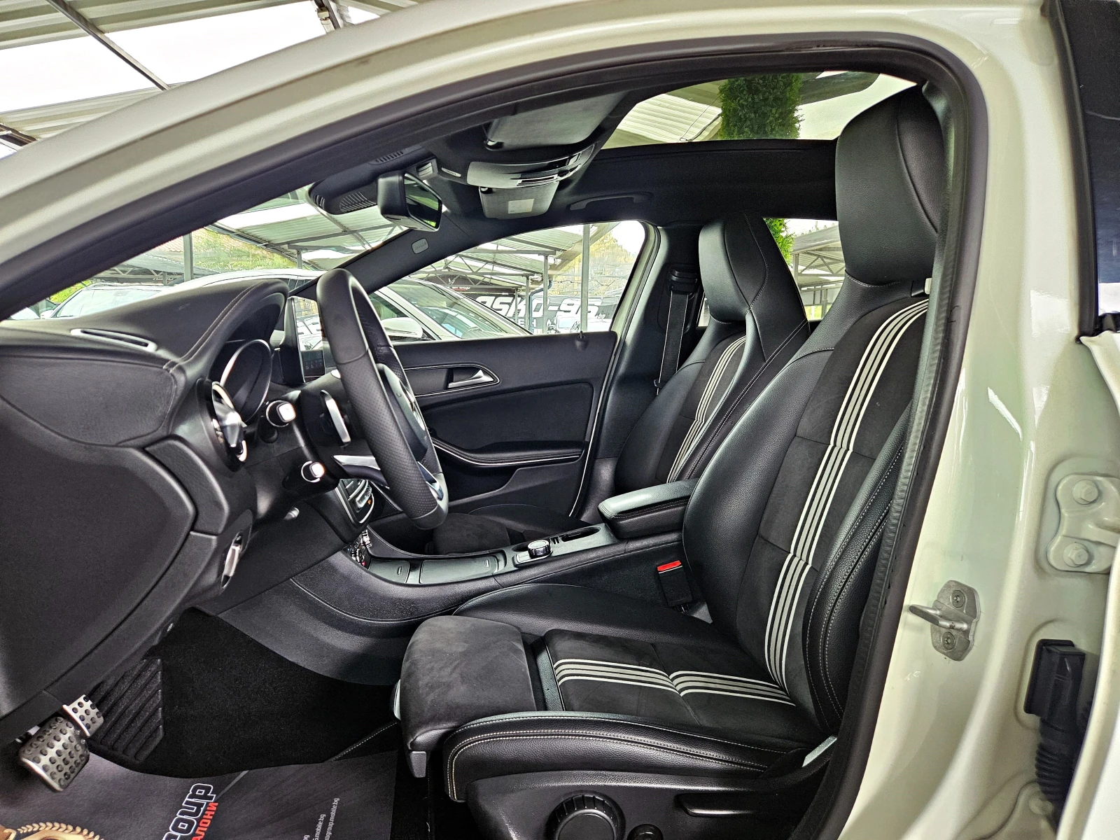 Mercedes-Benz GLA 220 AMG/GERMANY/PANORAMA/CAMERA/ПОДГРЕВ/KEYLESS GO/LIZ, снимка 15 - Автомобили и джипове - 56270545
