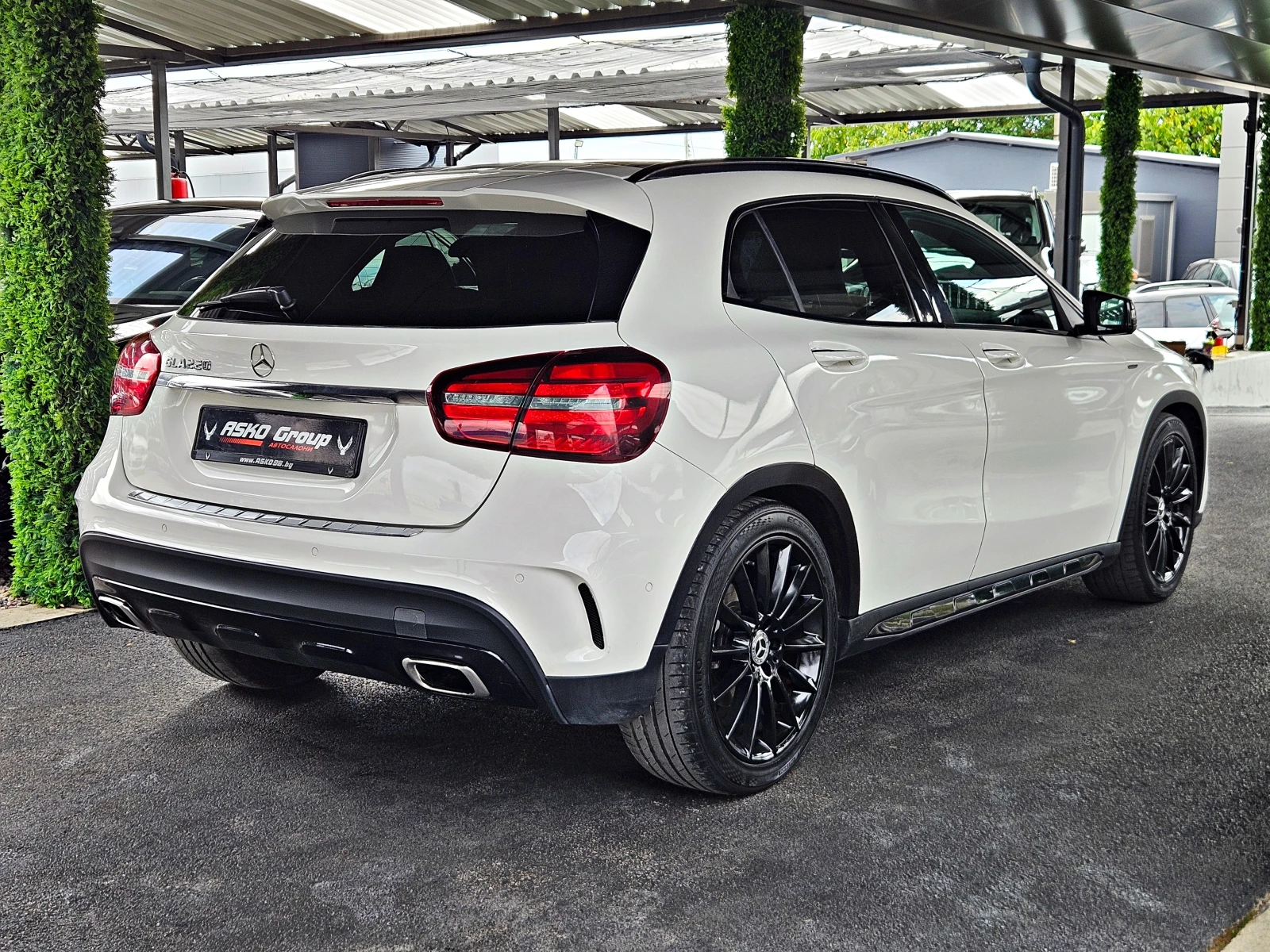 Mercedes-Benz GLA 220 AMG/GERMANY/PANORAMA/CAMERA/ПОДГРЕВ/KEYLESS GO/LIZ, снимка 5 - Автомобили и джипове - 56270545