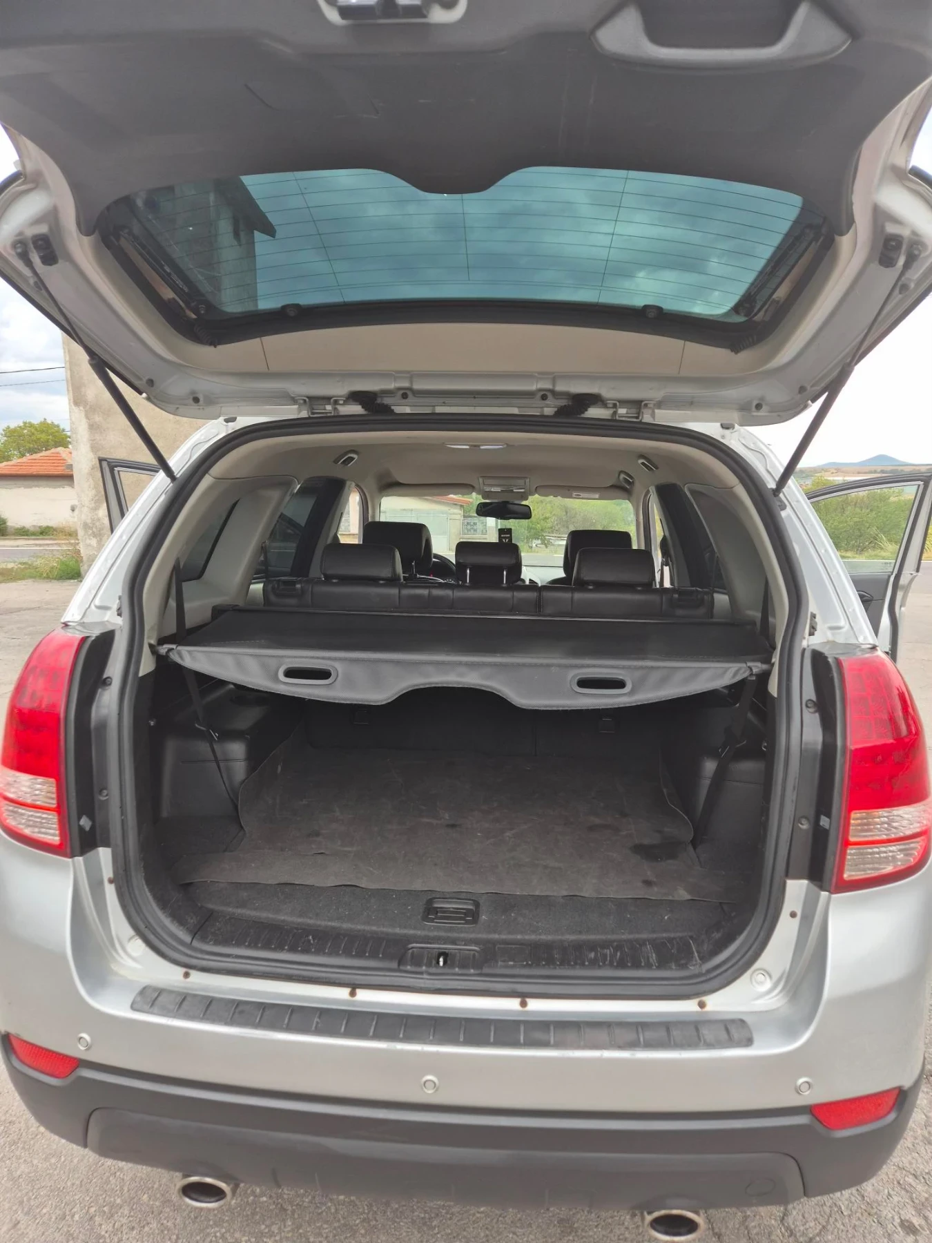 Chevrolet Captiva 2.4 Газ Бензин Face Обслужен, снимка 6 - Автомобили и джипове - 56317956