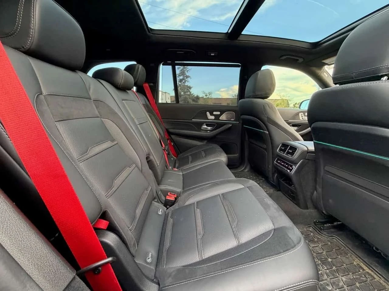 Mercedes-Benz GLS 63 AMG, снимка 12 - Автомобили и джипове - 56724212