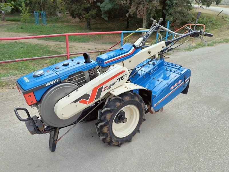 Трактор ISEKI TU217 21к.с. 4WD с фреза ДЖЕЙ ТРЕЙДИНГ, снимка 15 - Селскостопанска техника - 53496830