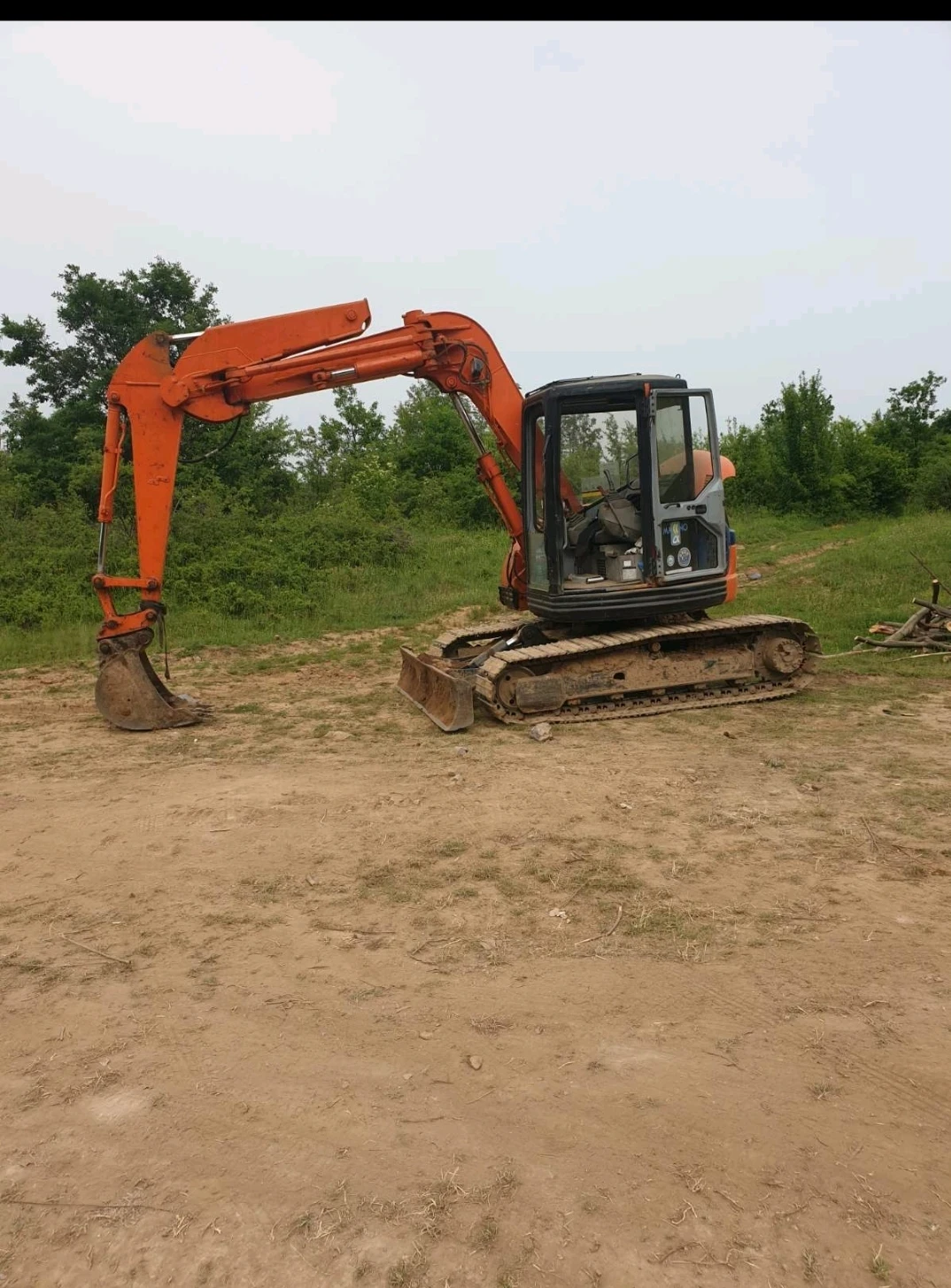 Багер Hitachi EX75UR-3, снимка 2 - Индустриална техника - 55962048