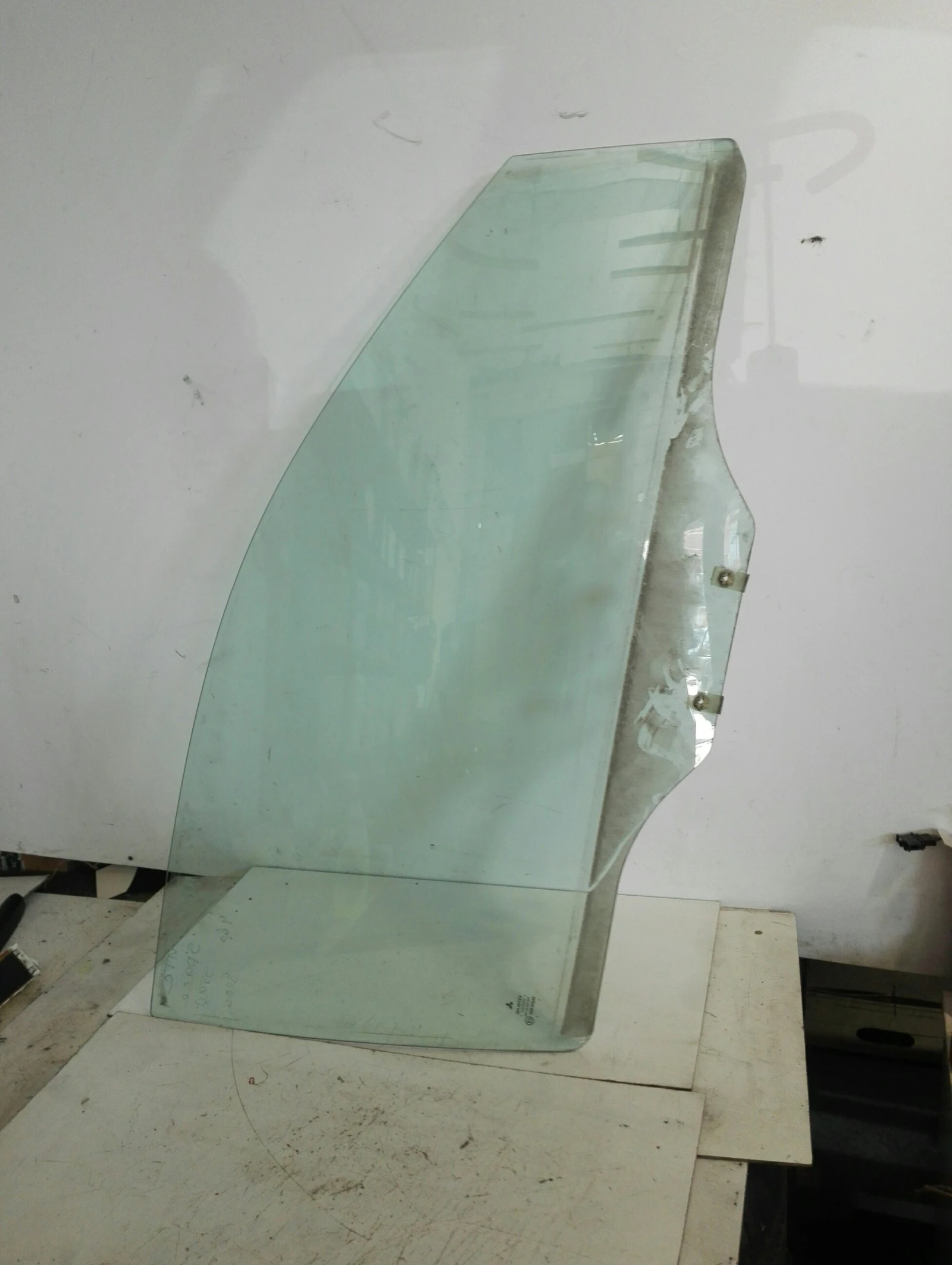 ������ ������ ����� �������� ����� ���� 4����� | Mobile.bg � ����������� 1