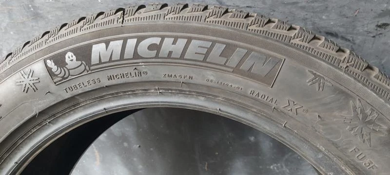 Гуми Зимни 215/55R17, снимка 5 - Гуми и джанти - 35123087