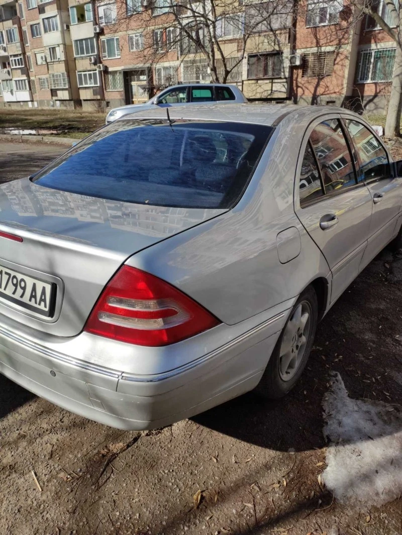 Mercedes-Benz C 180, снимка 3 - Автомобили и джипове - 47517820