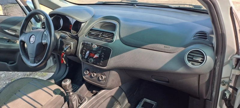 Fiat Punto 1.2i Метан, снимка 9 - Автомобили и джипове - 46545238