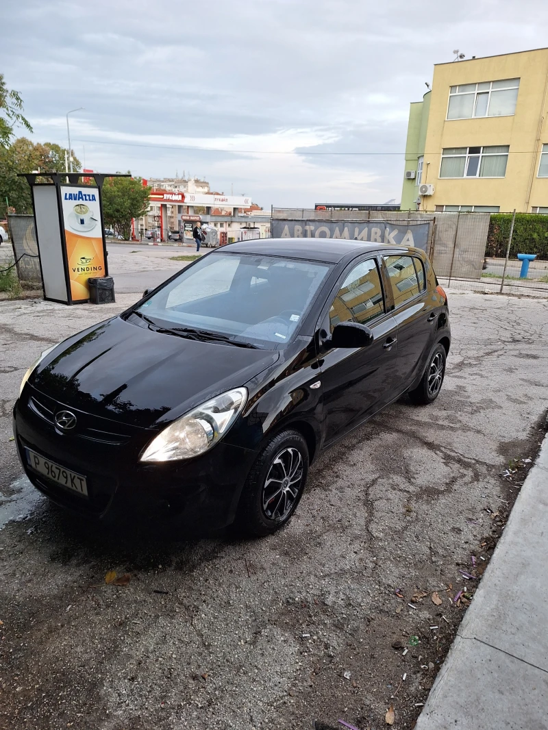 Hyundai I20 1.4i, снимка 5 - Автомобили и джипове - 47412258