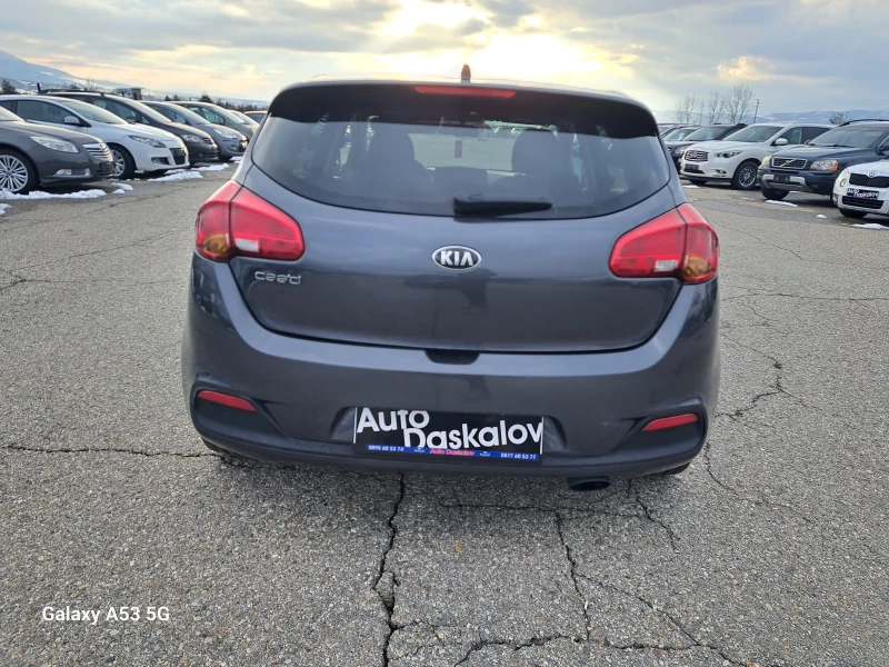 Kia Ceed 1, 4 I + gaz, снимка 6 - Автомобили и джипове - 49218098