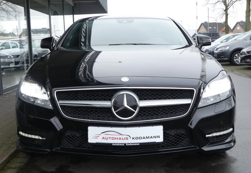 Mercedes-Benz CLS 500 Дистроник* AirMatic* Harman* MultiBeam LED* Обдухв, снимка 1 - Автомобили и джипове - 49271928