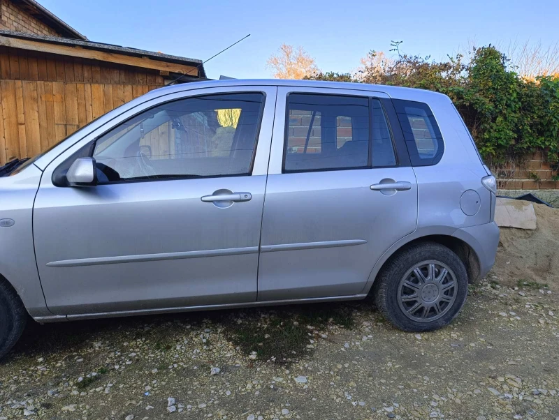 Mazda 2, снимка 5 - Автомобили и джипове - 52902311