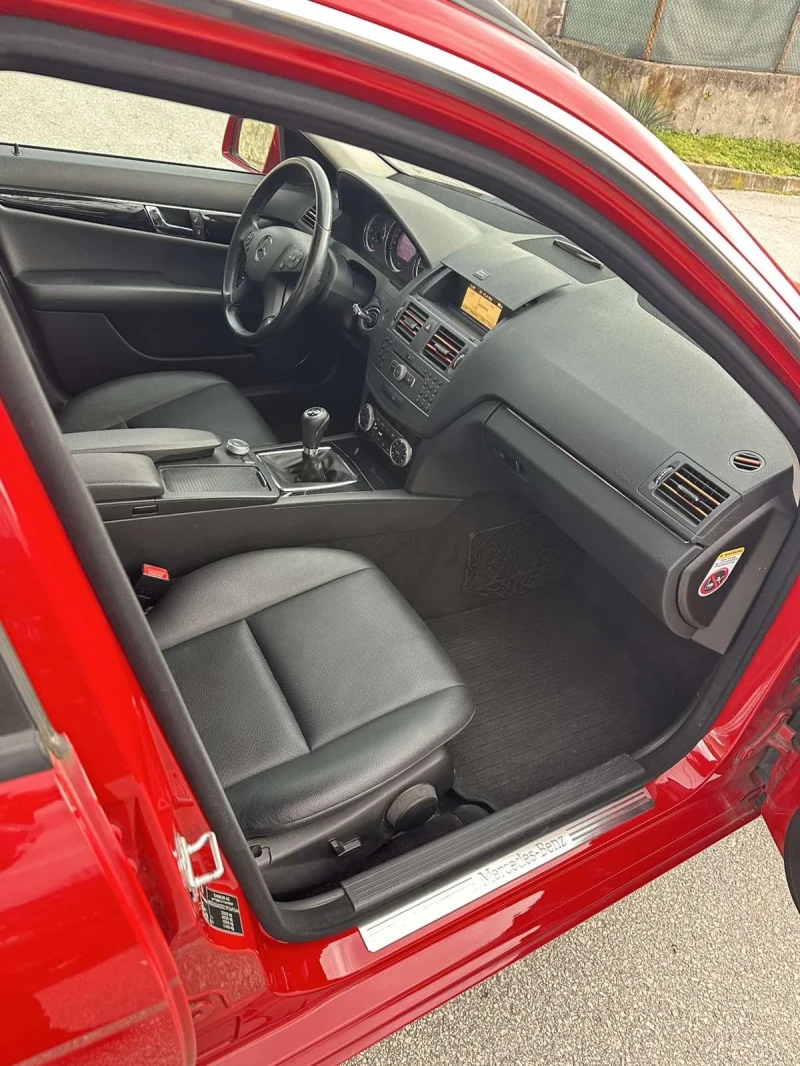 Mercedes-Benz C 220 Германия, снимка 11 - Автомобили и джипове - 52925660