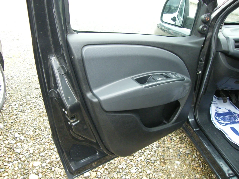 Fiat Doblo 1.4i METAN, снимка 7 - Автомобили и джипове - 53261841