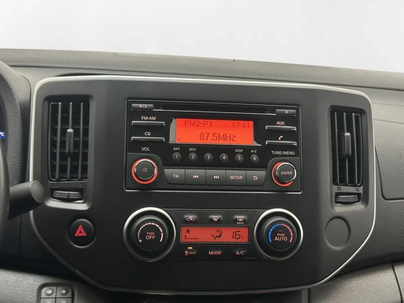 Nissan e-NV200, снимка 14 - Автомобили и джипове - 53808875