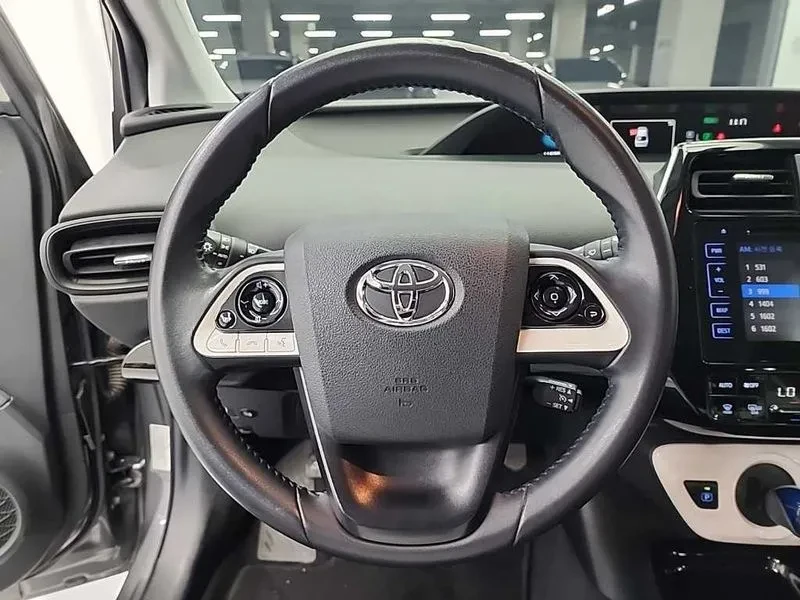 Toyota Prius 1.8 E, снимка 9 - Автомобили и джипове - 54959126