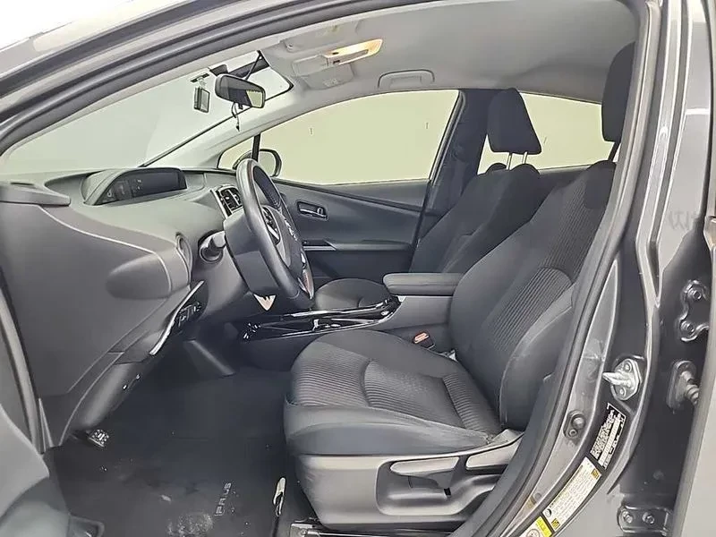Toyota Prius 1.8 E, снимка 11 - Автомобили и джипове - 54959126