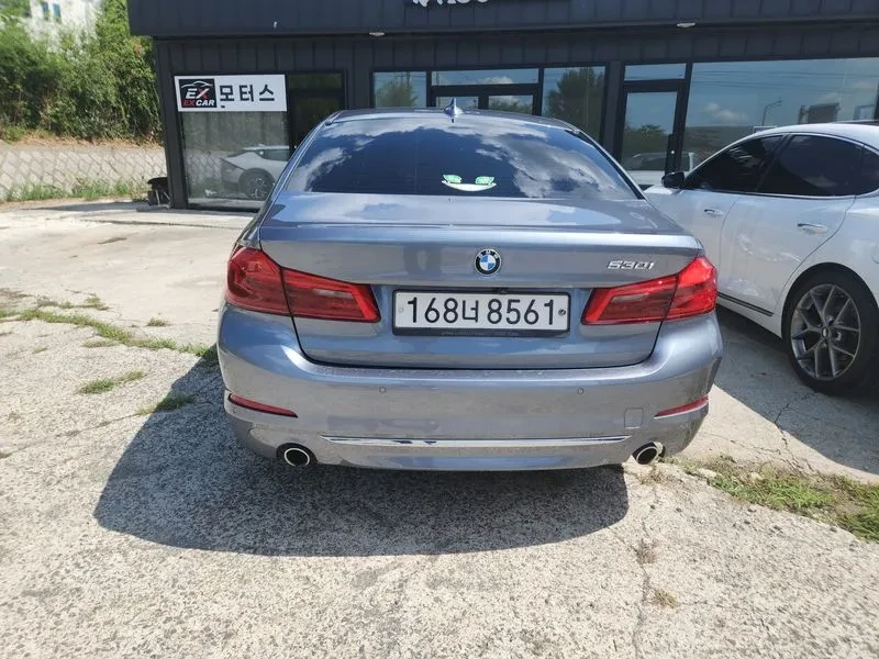 BMW 530 I Luxury, снимка 5 - Автомобили и джипове - 55832689