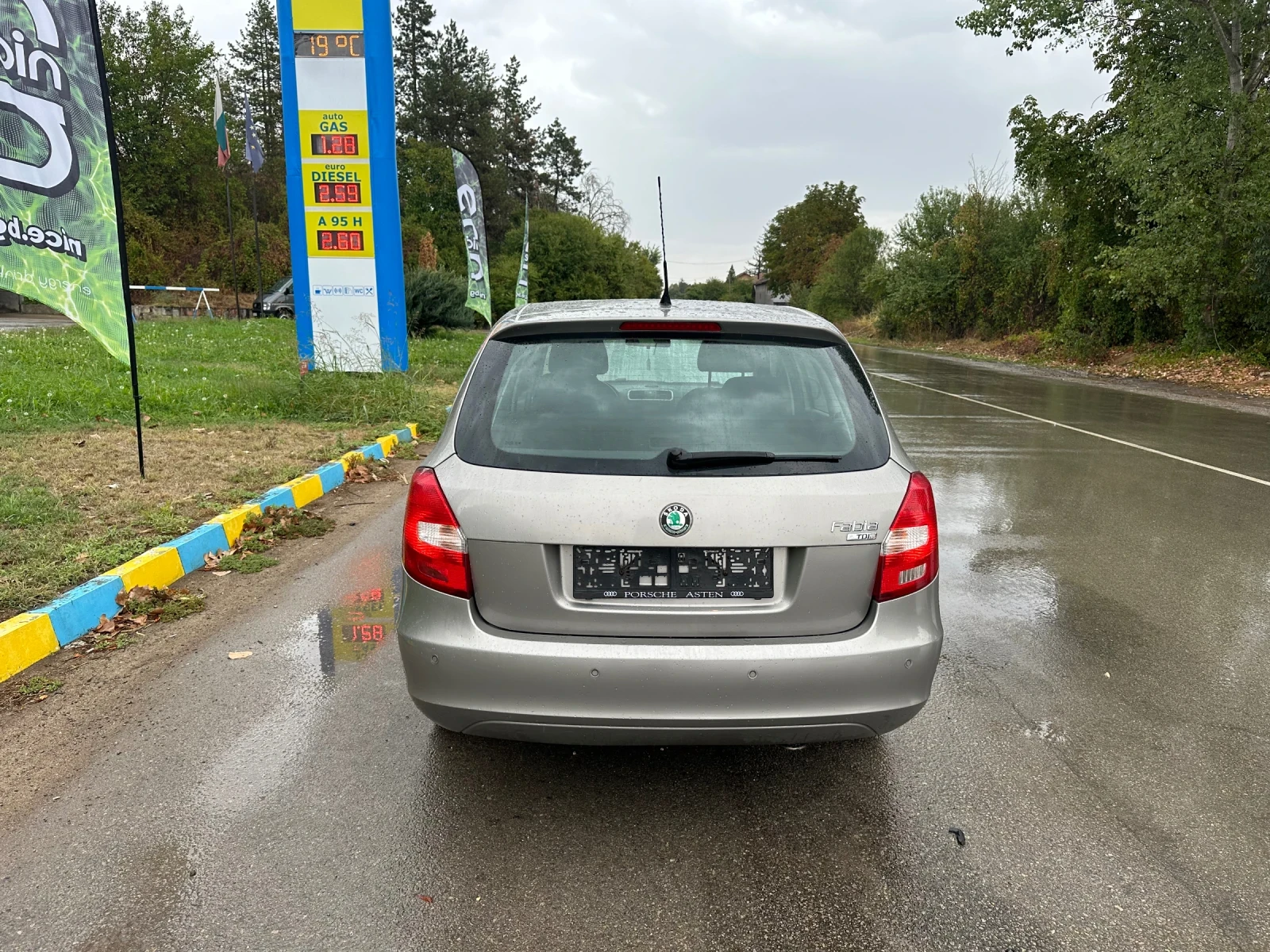 Skoda Fabia 1.4 TDI - изображение 8