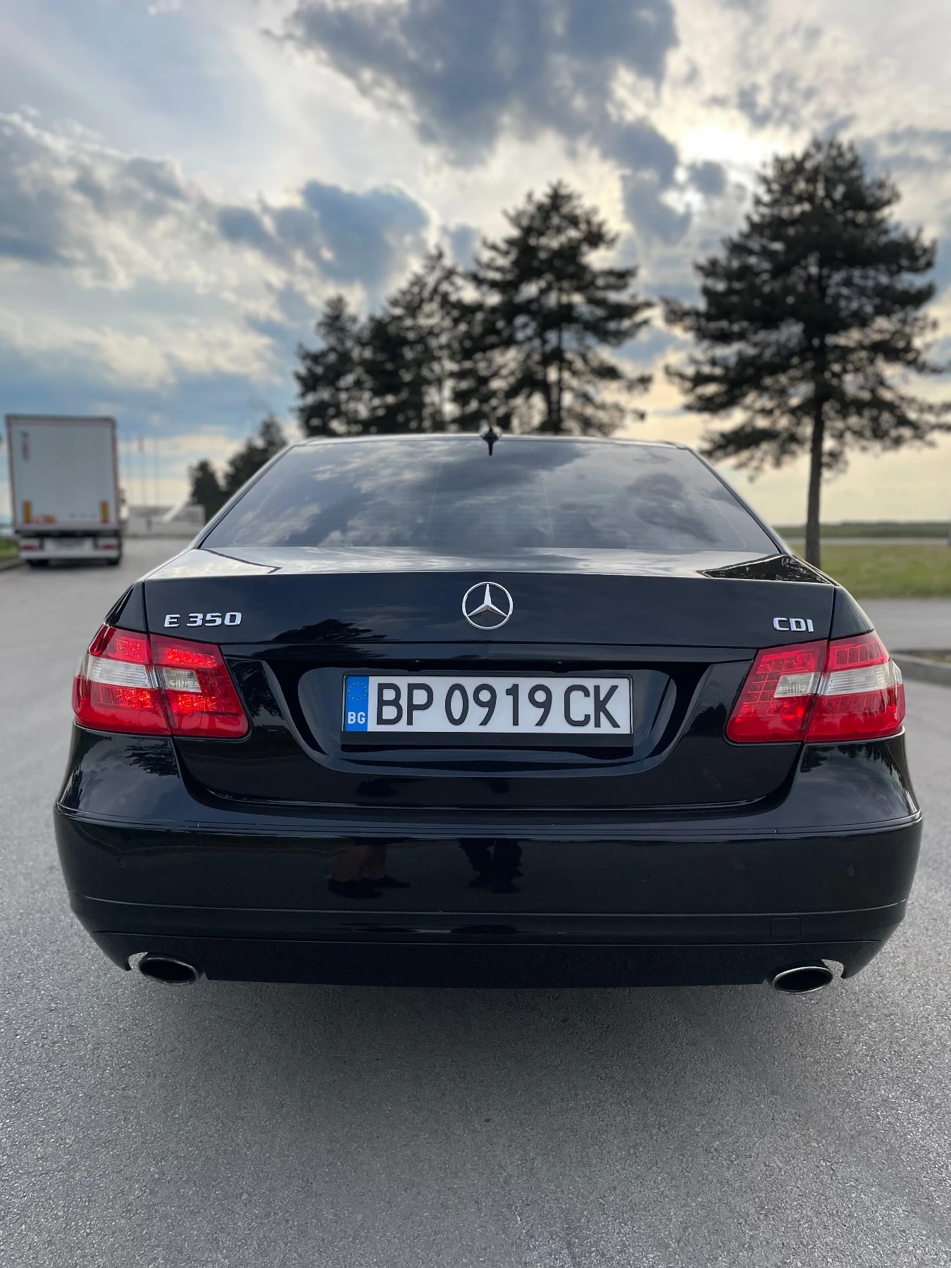 Mercedes-Benz E 350  - изображение 5