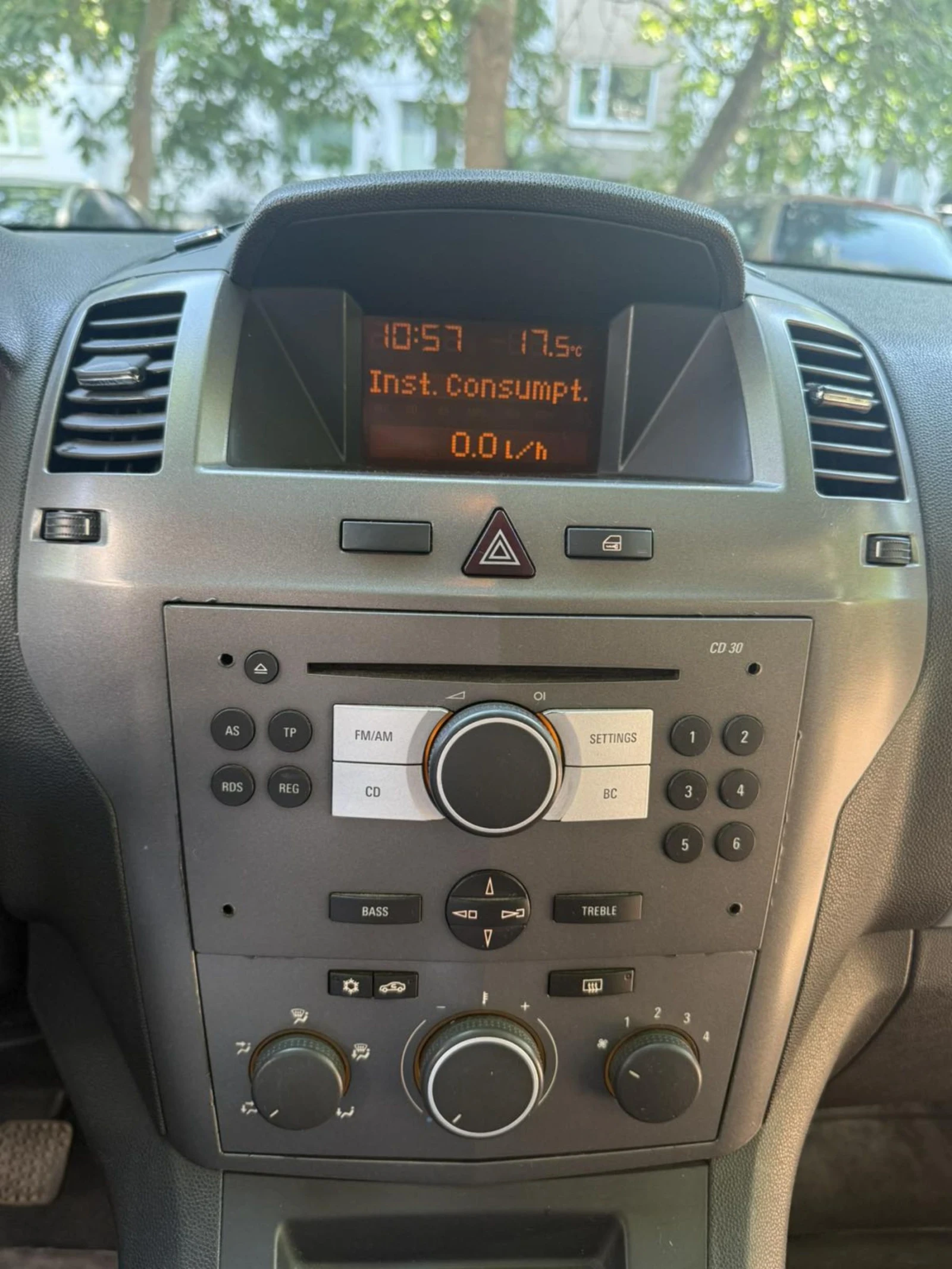 Opel Zafira B 1.9 - изображение 8