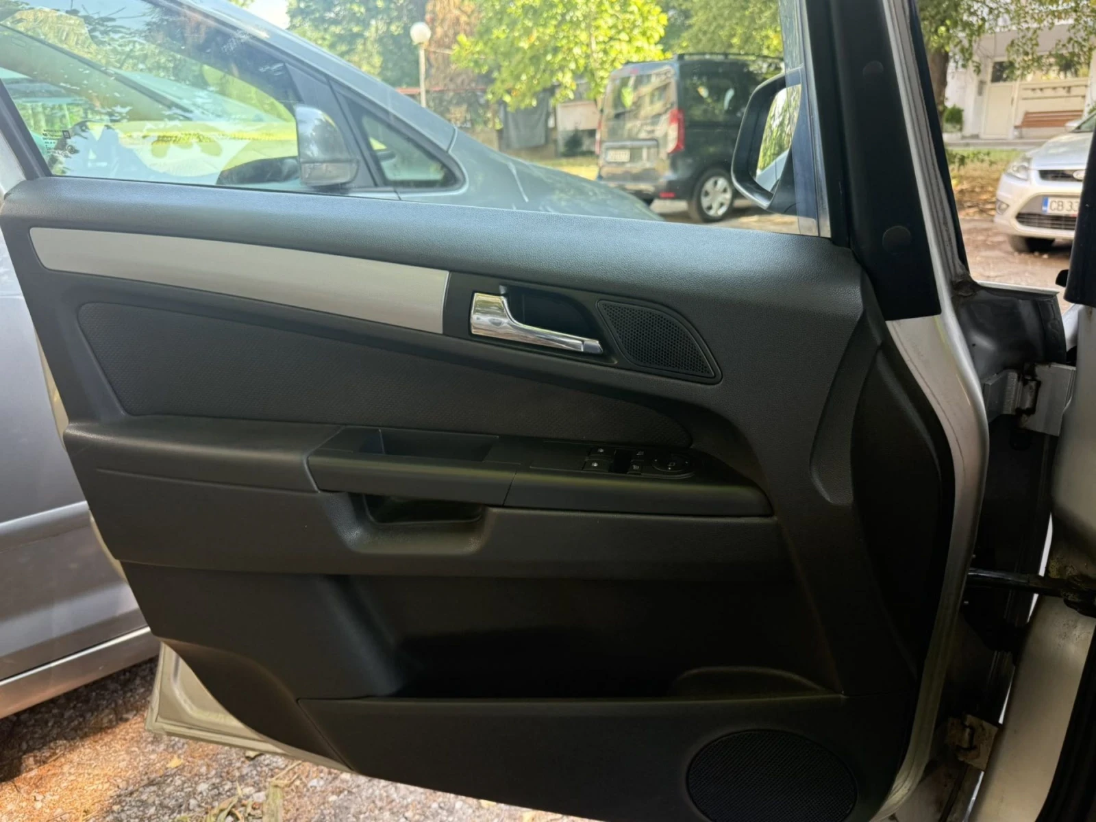 Opel Zafira B 1.9 - изображение 9