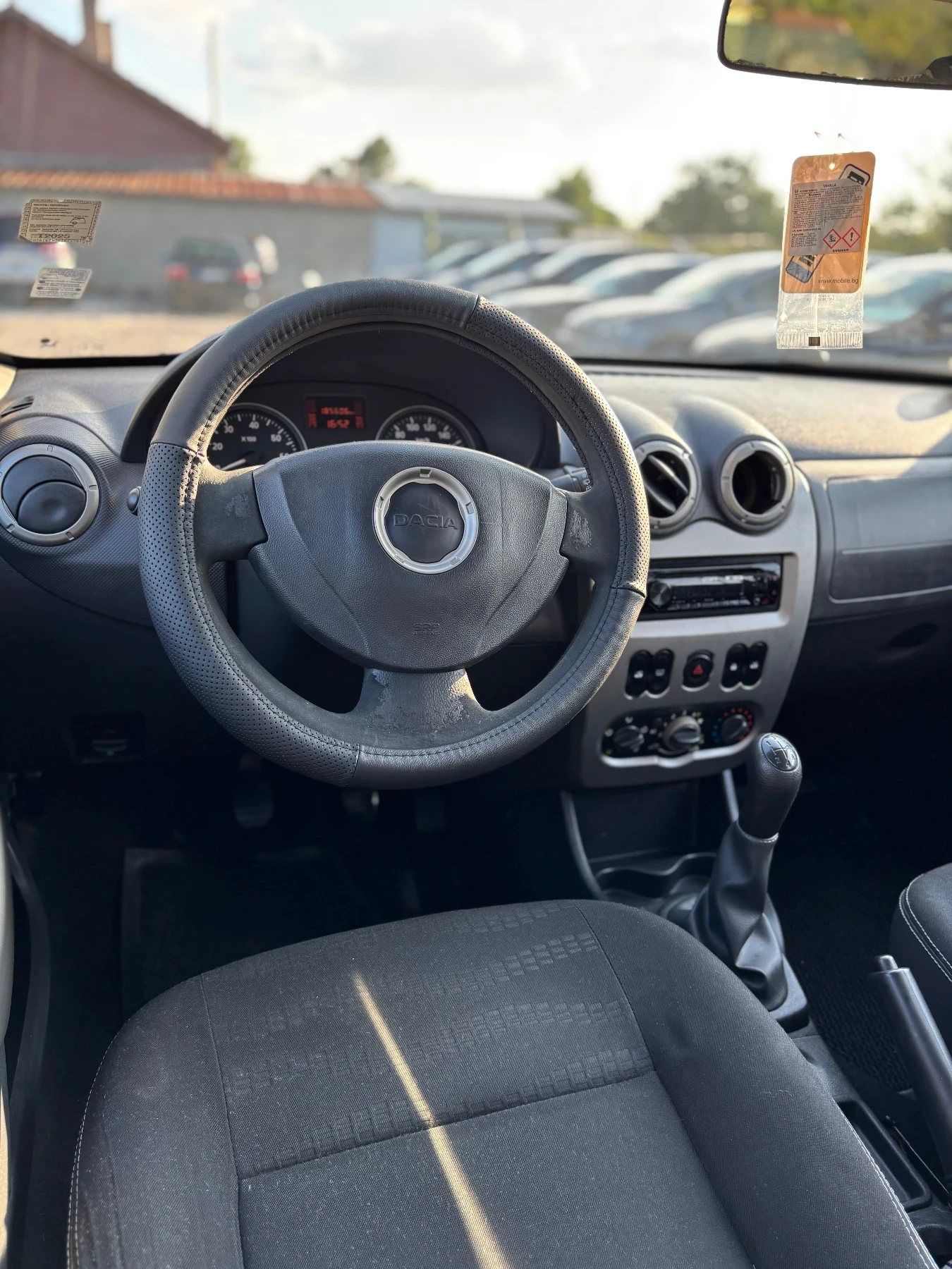 Dacia Sandero  - изображение 8