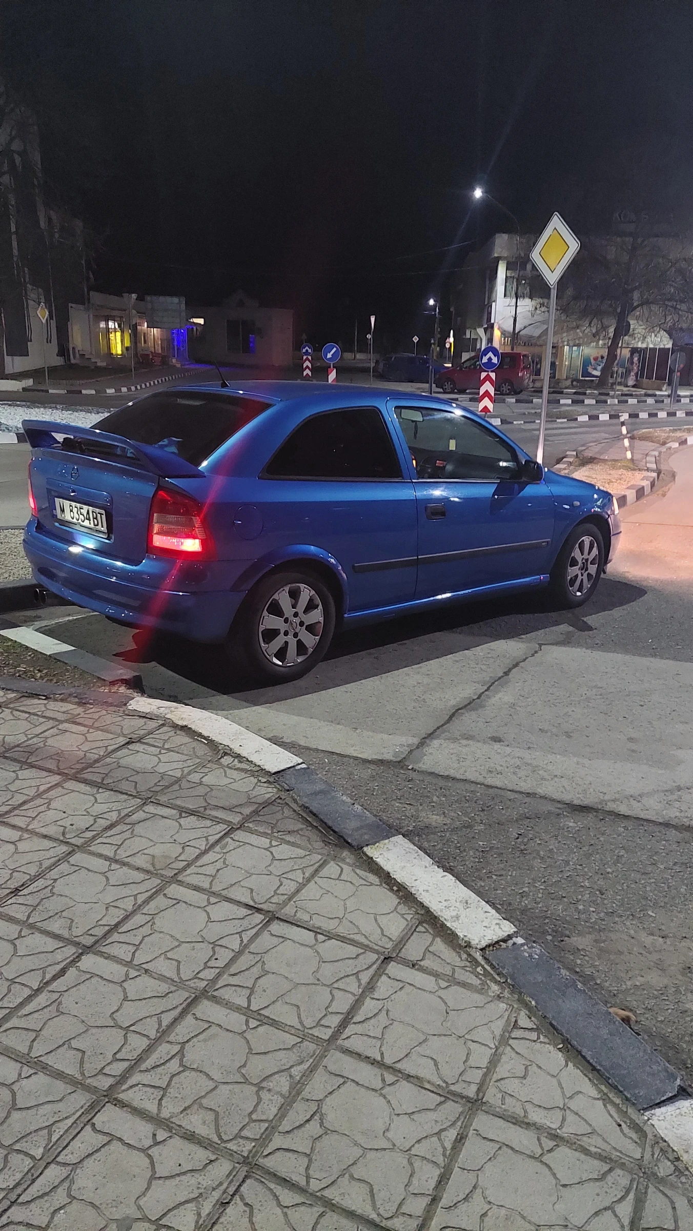 Opel Astra 1.8 16V - изображение 9