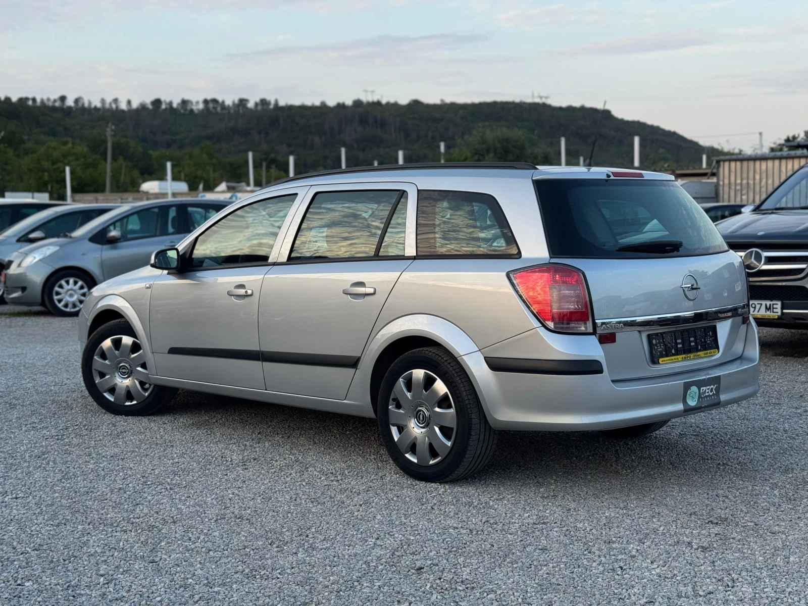 Opel Astra 1.6i 105 КЛИМАТИК  - изображение 8