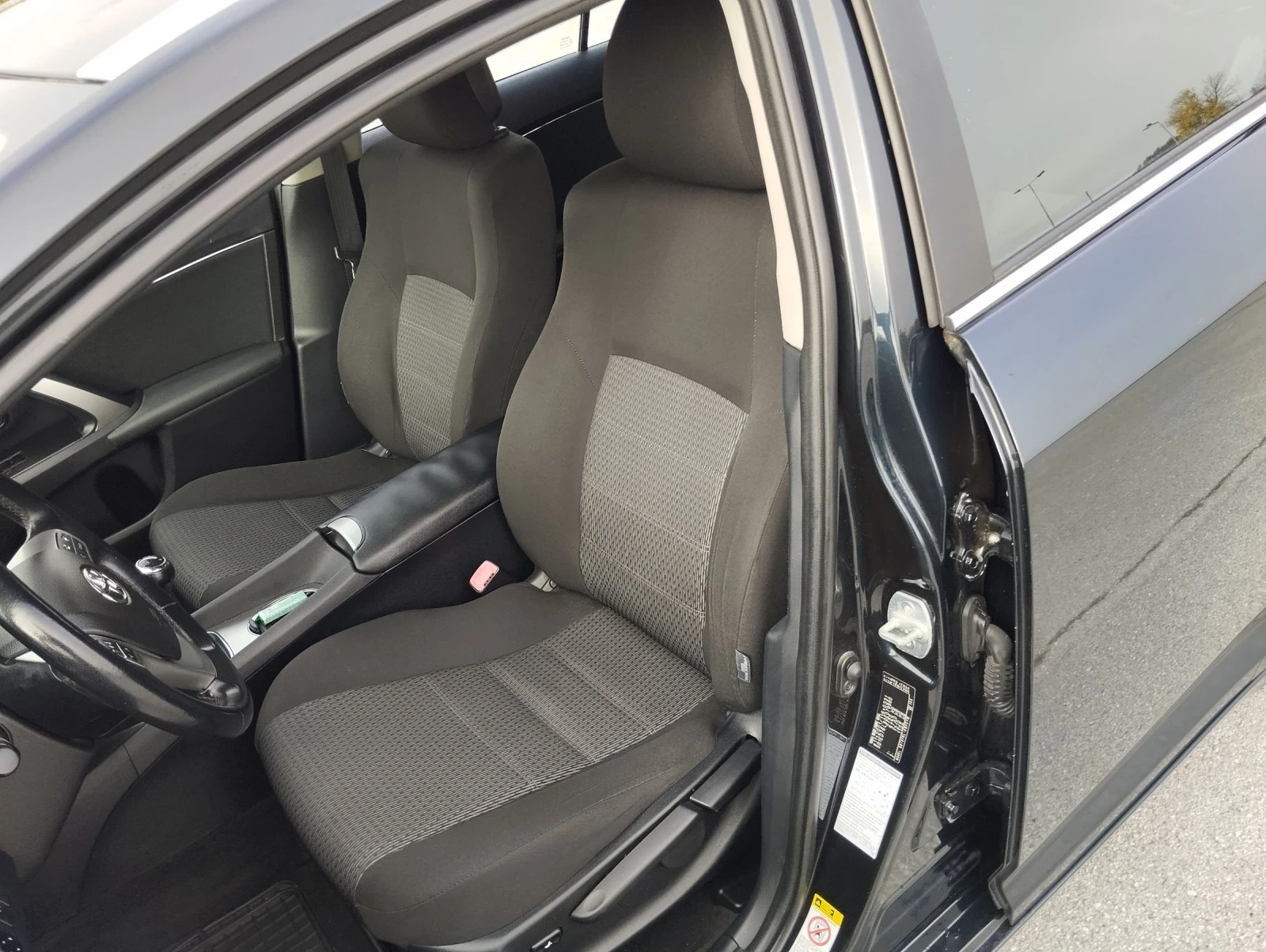 Toyota Avensis 2.0 D4D  | Mobile.bg   14