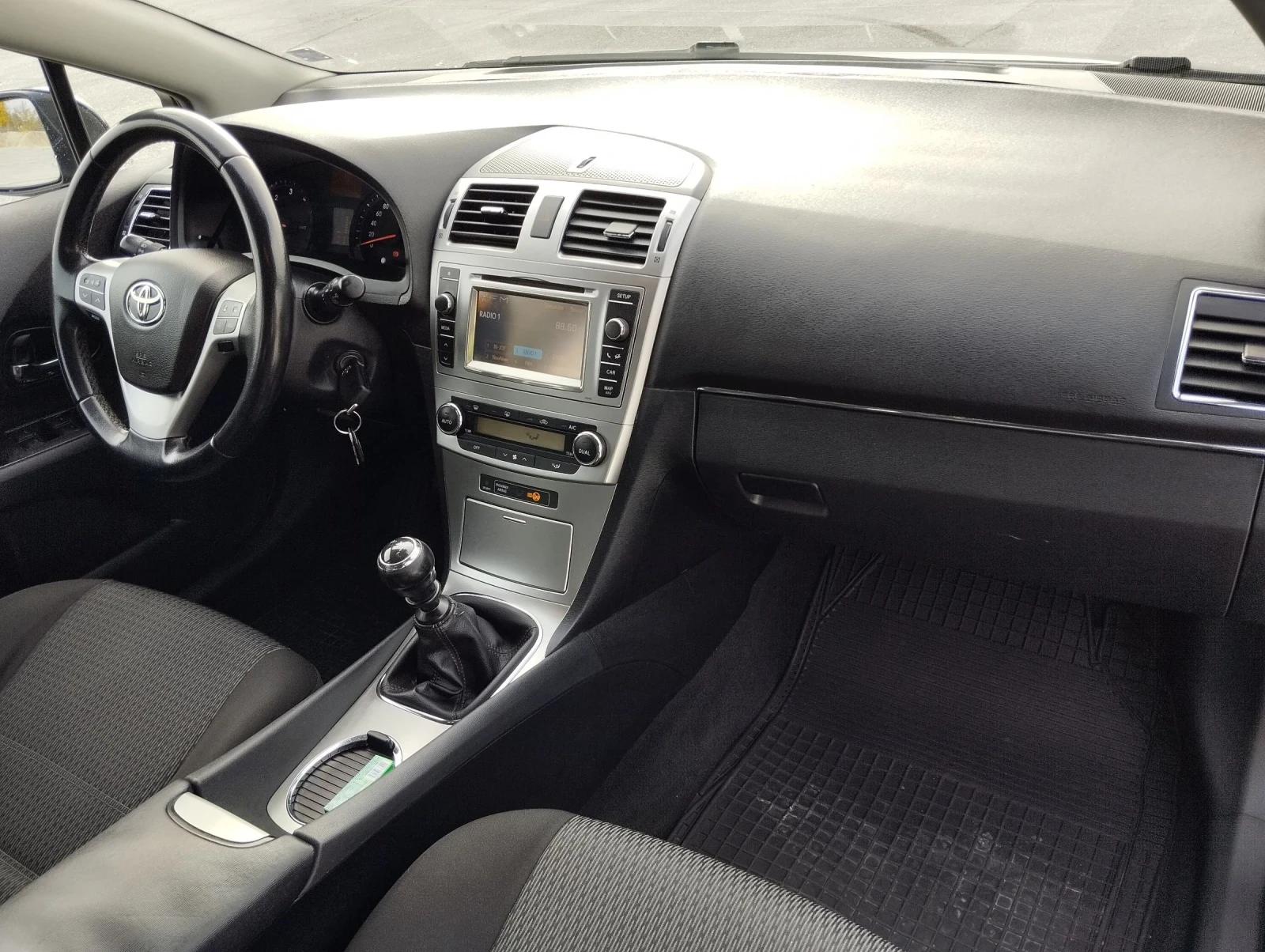 Toyota Avensis 2.0 D4D  - изображение 10