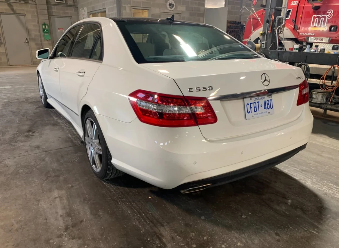 Mercedes-Benz E 500 550 * * ВСИЧКИ ЕКСТРИ * * CARFAX * * АВТО КРЕДИТ * - изображение 4